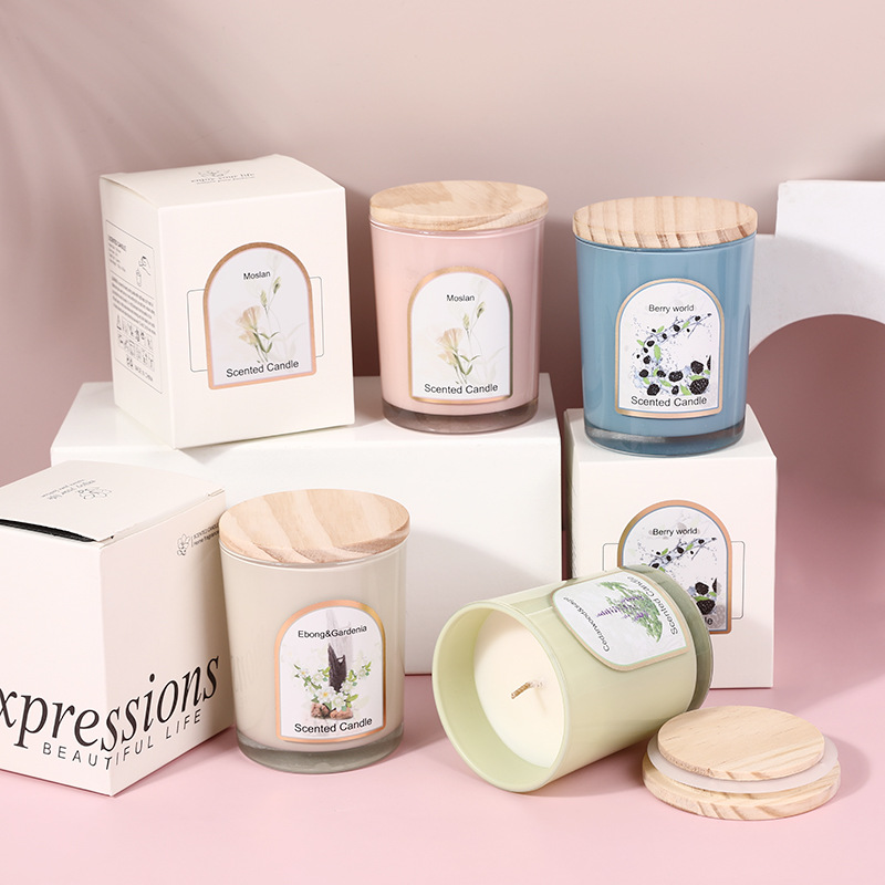 Candle Souvenir - Lilin wangi berwarna dengan penutup kayu,